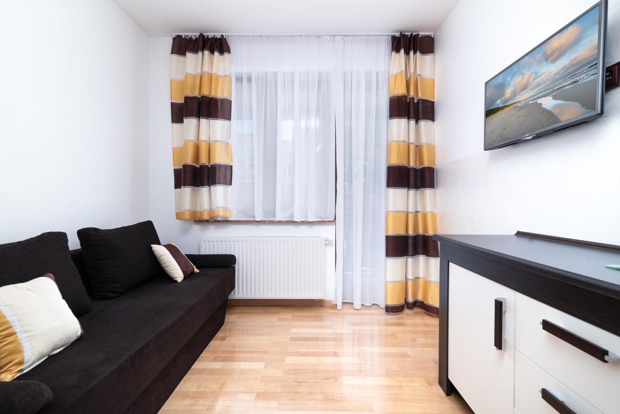 Willa Rubin -Noclegi, Pokoje Krynica Morska, Apartamenty ครีนิซามอร์สกา ภายนอก รูปภาพ